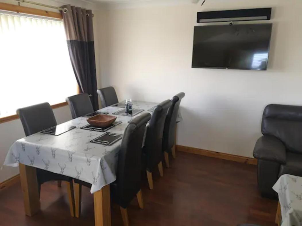 Large Private 3 Bed Bungalow Villa Сторноуей Екстериор снимка